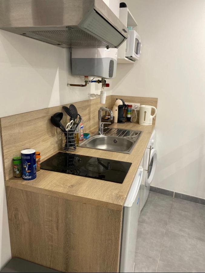 Studio 23M2 Moderne Hypercentre - Arenes A 2 Min 尼姆 外观 照片