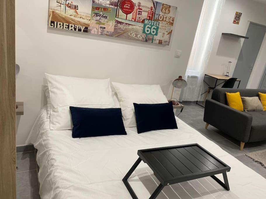 Studio 23M2 Moderne Hypercentre - Arenes A 2 Min 尼姆 外观 照片